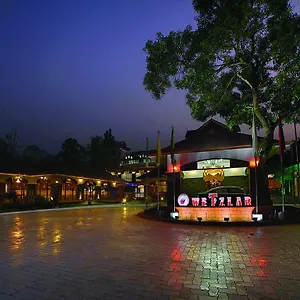 Wetzlar & Hotels, Cochin Resort